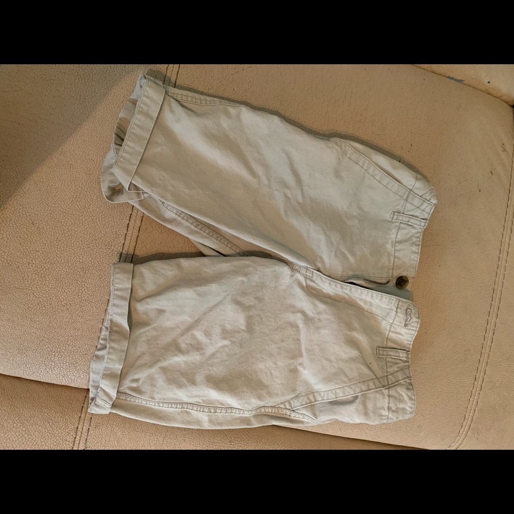 Aeropostal khaki shorts
